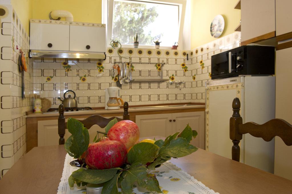 Nel Giardino Degli Ulivi Apartment Castelnuovo Magra Room photo