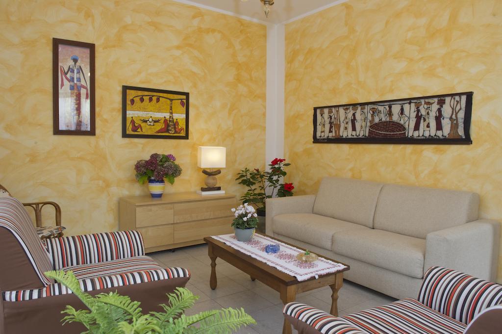 Nel Giardino Degli Ulivi Apartment Castelnuovo Magra Room photo